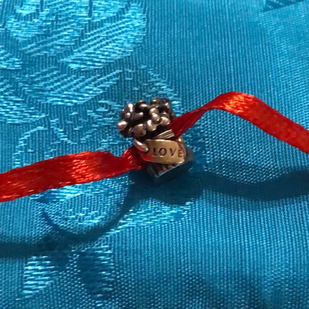 PANDORA Love Flower Bouquet Charm